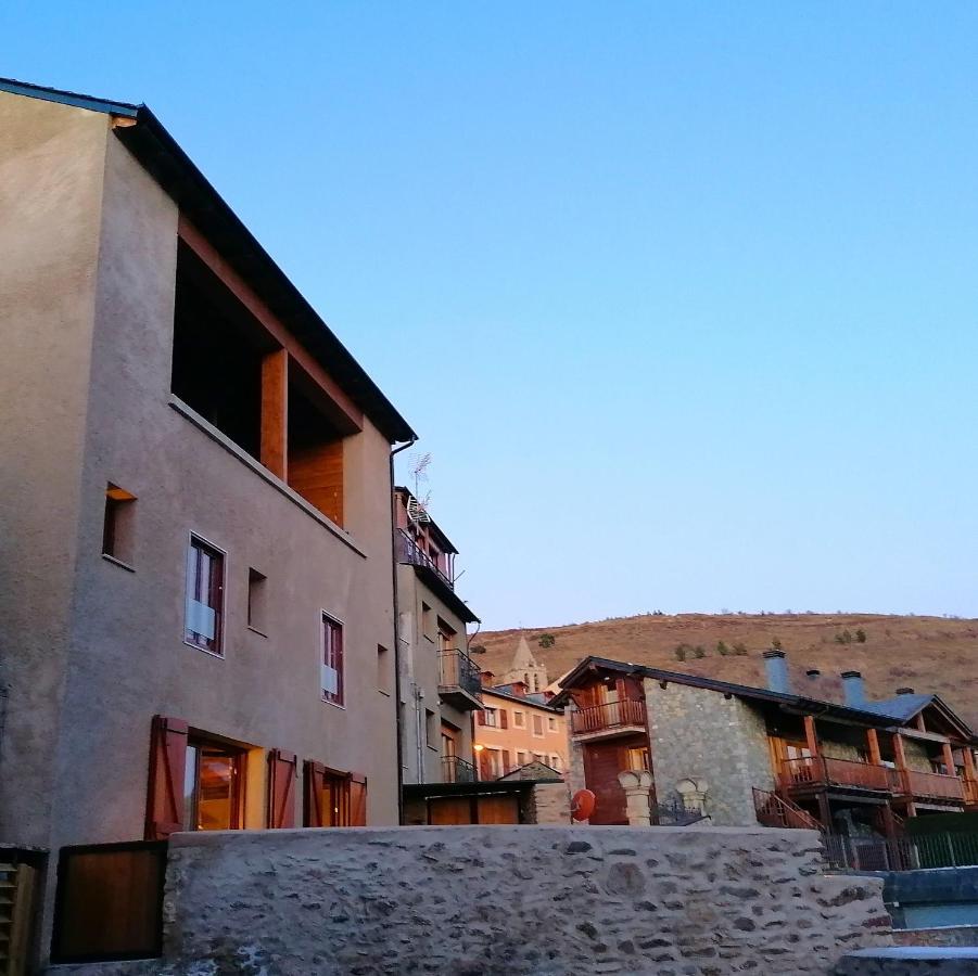 Apartament "El Castell" Casa Rural Cal Rialla Льївія Екстер'єр фото