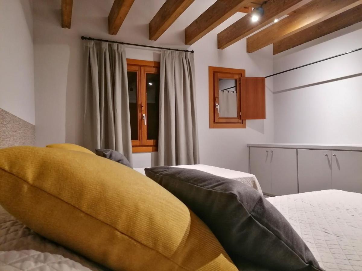 Apartament "El Castell" Casa Rural Cal Rialla Льївія Екстер'єр фото